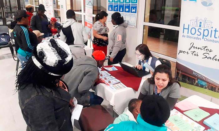 Feria de Servicios para Migrantes en Hospital de Chimbarongo