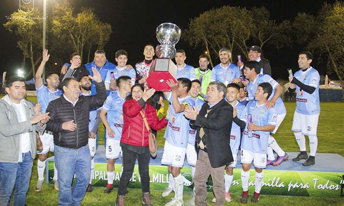 Las Garzas y Deportivo Palmilla campeones de fútbol en Fiestas Patrias 2019