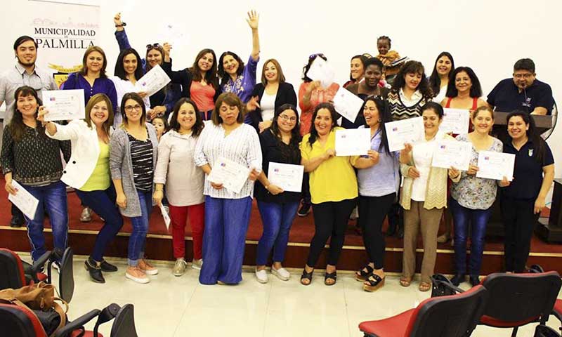 Palmilla: Certifican a mujeres del programa "Mujer jefa de hogar"