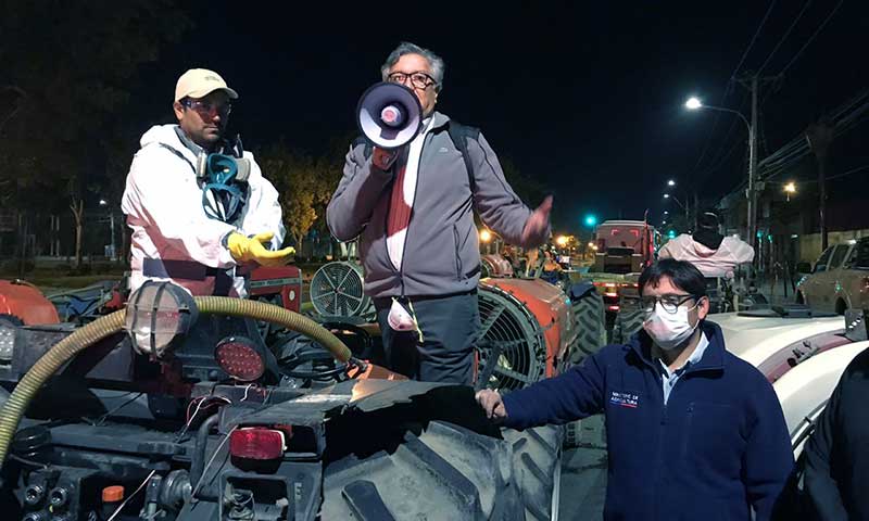 2 mil kilómetros de desinfección han recorrido tractores pulverizadores en Rancagua