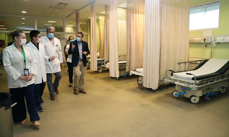 Autoridades verifican la puesta a punto del Hospital Regional por coronavirus