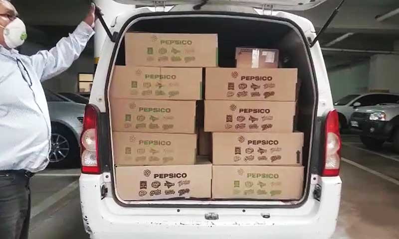 Junta de Vigilancia Río Claro entrega donación de canastas de mercadería