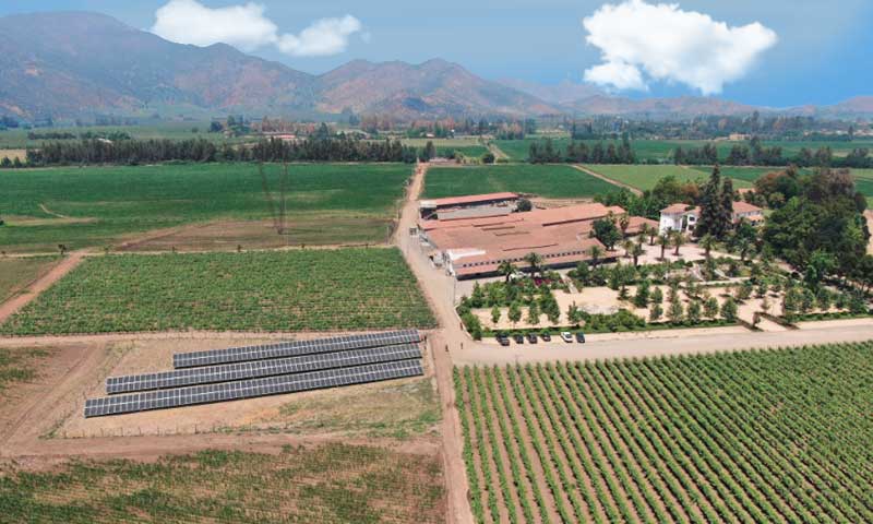 Seremi de Energía destaca implementación de energías renovables en Viña Torreón de Paredes