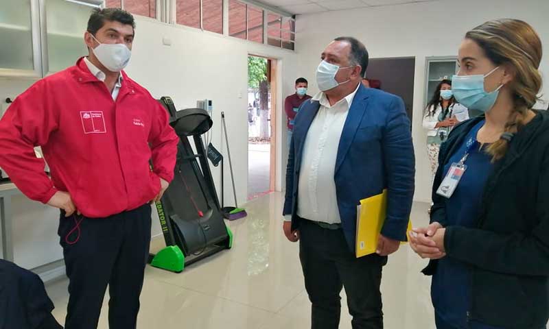 Seremi de Salud visitó en Graneros punto de vacunación COVID-19
