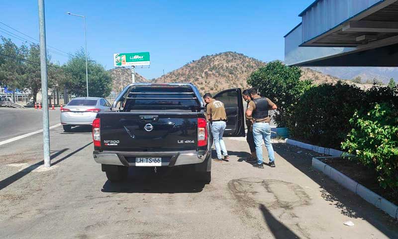 En San Bernardo carabineros de Rancagua detiene a sujeto que huía en vehículo robado