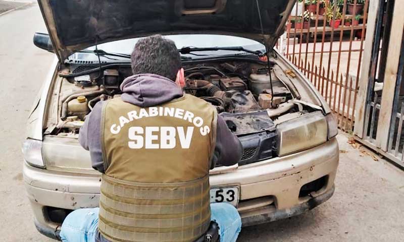 Carabineros de la SEBV encuentran auto robado en Rancagua