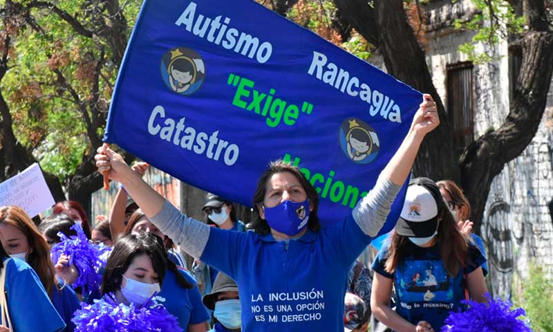 Este domingo Rancagua marchó por la ley de autismo