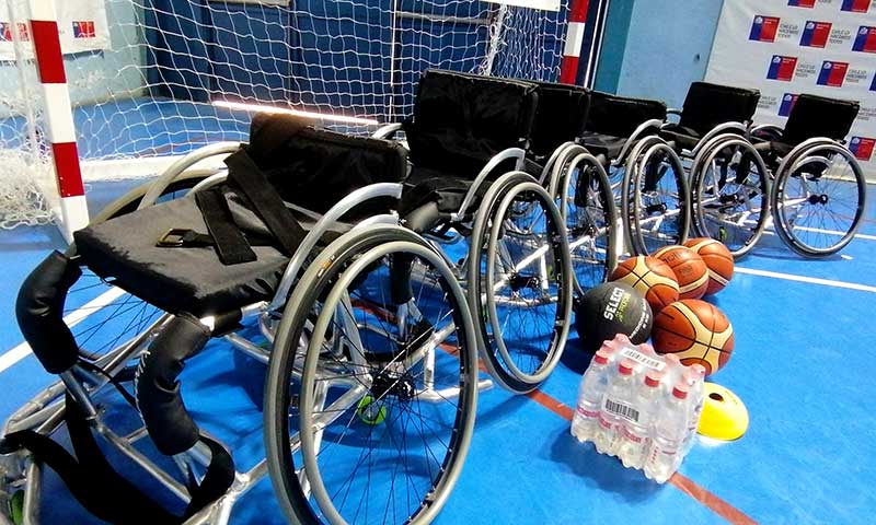 Nuevas sillas de ruedas complementan el deporte paralímpico regional