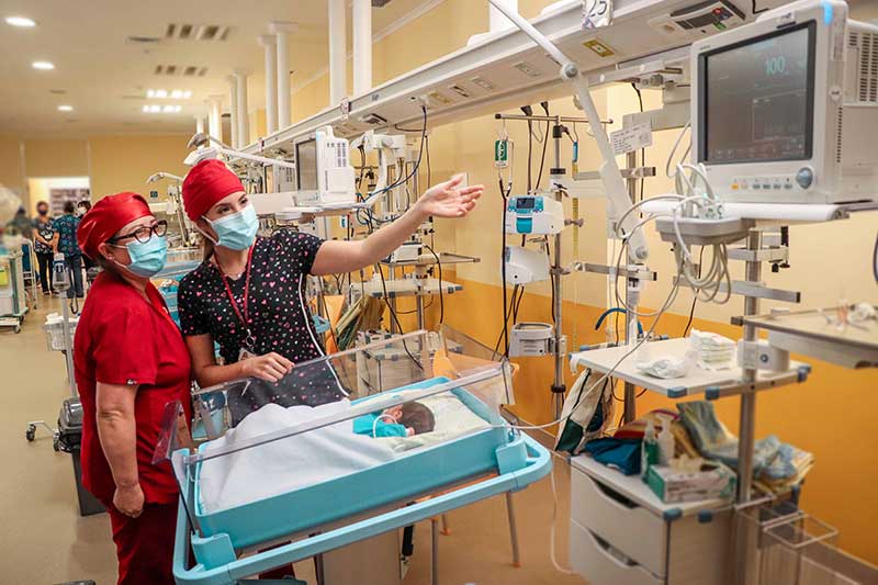 Con visitas virtuales guiadas futuras madres conocen instalaciones de maternidad en el Hospital Regional de Rancagua