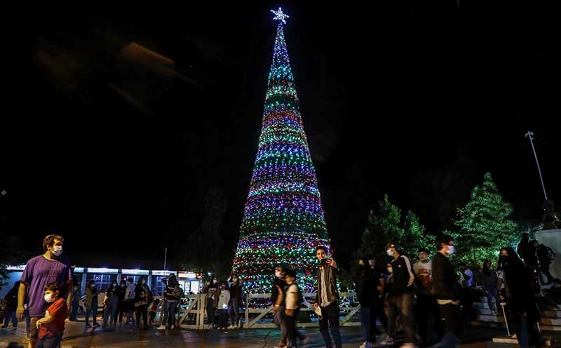 Graneros encendió su árbol de navidad y miles de vecinos asistieron a la simbólica jornada