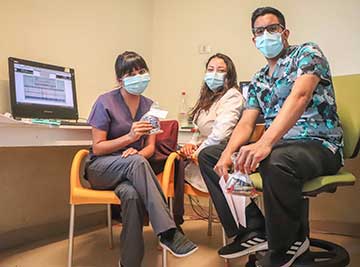 Hospital Regional de Rancagua destaca la labor de médicos y secretarias en su día