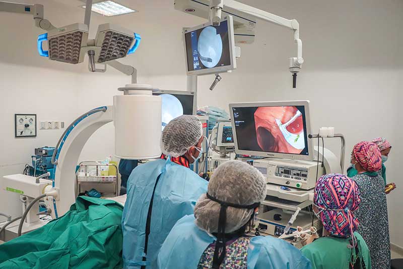 Médico del Hospital Regional Rancagua recibe distinción internacional por innovación en cirugías endoscópicas