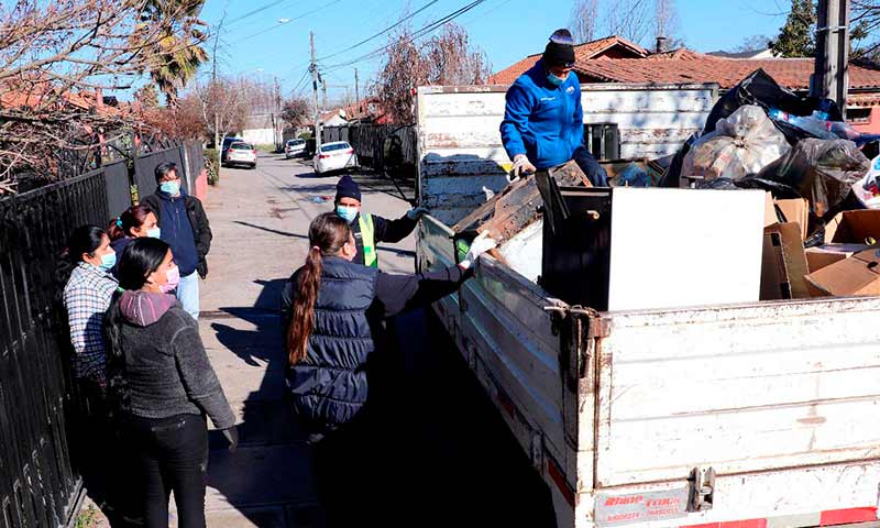 En Los Lingues comienzan operativos de reciclaje en terreno dispuestos por el municipio sanfernandino