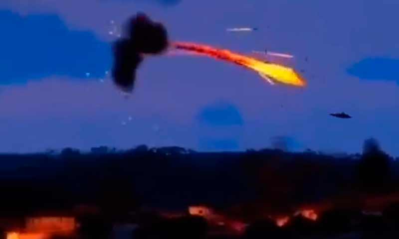 Ministerio de Defensa de Ucrania muestra imágenes de un videojuego como la 'destrucción' de 4 helicópteros rusos