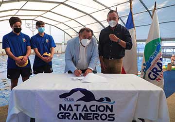 Comuna de Graneros entregará taller gratuito de Waterpolo tras firma de acuerdo