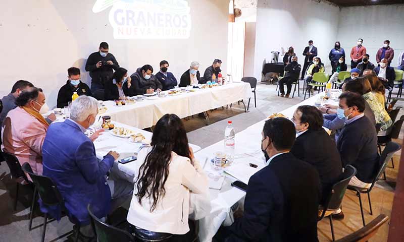Graneros expone sus proyectos de desarrollo comunal al gobernador regional