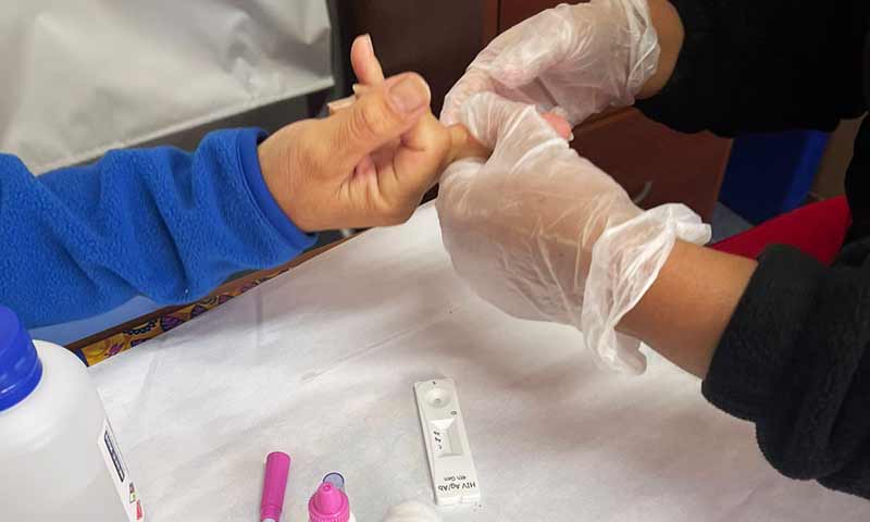 Hospital de Lolol implementa test rápidos para pesquisa activa de VIH
