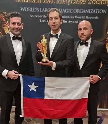 Chileno ganó premio más importante de magia en los Merlin Awards 2022