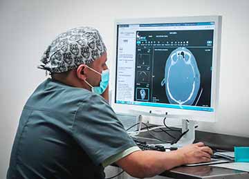 Neurocirujanos del Hospital Regional realizan inédita intervención