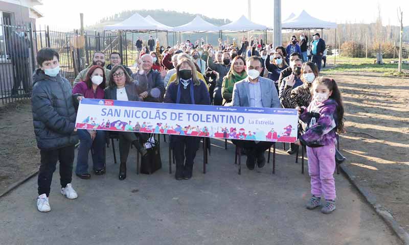 Familias del comité San Nicolás de Tolentino de La Estrella reciben sus viviendas