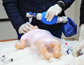 Funcionarios del Hospital San Fernando se capacitan en reanimación neonatal