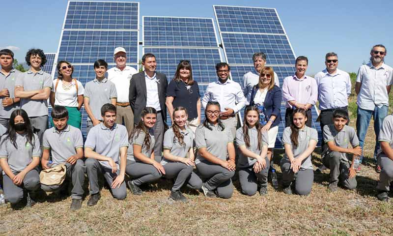 Ministro(s) de Energía inaugura proyecto fotovoltaico en Liceo Agrícola El Carmen