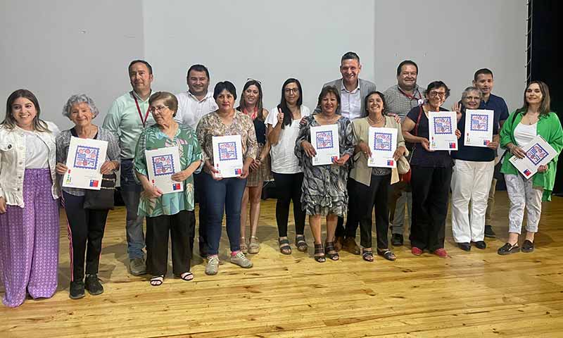 Bienes Nacionales entrega títulos de dominio a 39 beneficiarias de Colchagua
