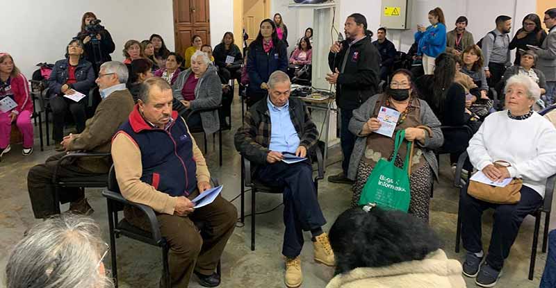 Hablemos de cuidados inició su ciclo de diálogos locales en Pichilemu