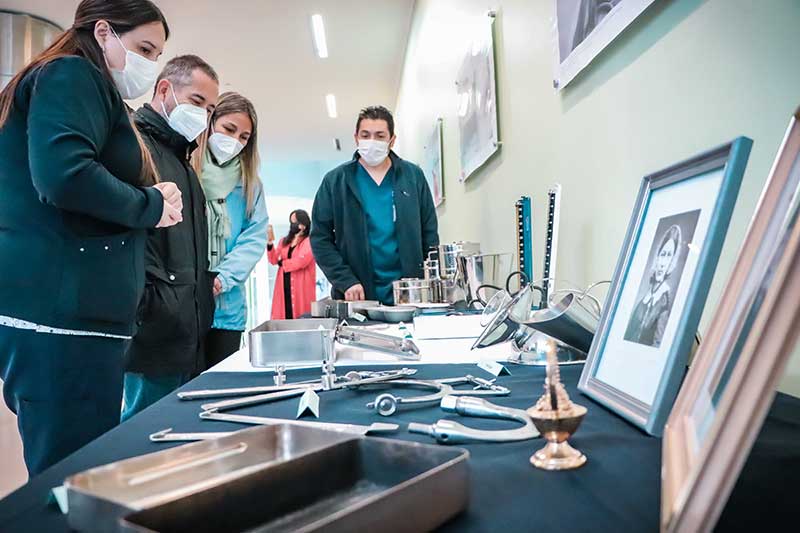 Hospital Regional de Rancagua releva al patrimonio de la salud con muestra fotográfica e instrumental histórico