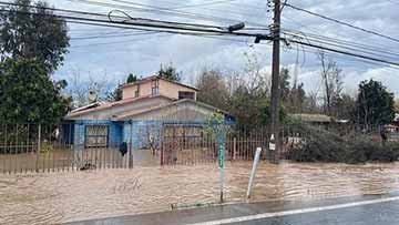 Ministro de Agricultura recorrió sectores de Coltauco para monitorear el estado de las inundaciones