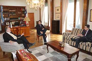 Alcalde de San Fernando se reúne con embajadores de Argentina y Brasil