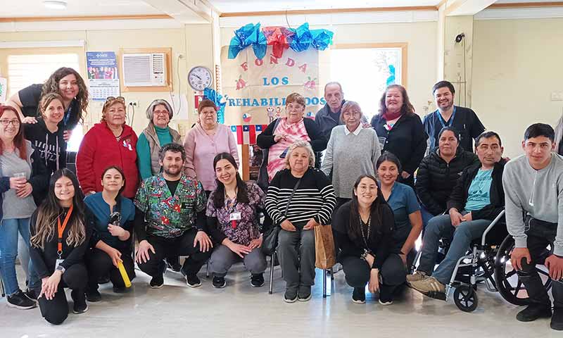 Equipo de rehabilitación del Hospital de Rengo celebró fiestas patrias con sus pacientes