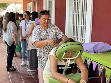 Programa de Medicinas Complementarias de la Cormun realiza feria terapéutica en la Casa de la Cultura de Rancagua