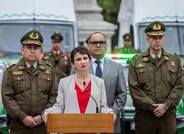 Ministra del Interior entrega nuevos vehículos a Carabineros en Rancagua para fortalecer la seguridad regional