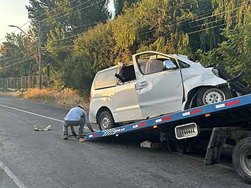 Accidente en la comuna de Las cabras deja un fallecido y 11 temporeros lesionados