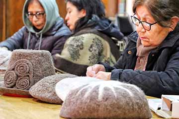 Artesanas de San Vicente y Pichidegua revitalizan el bonete huicano como ícono cultural de O’Higgins