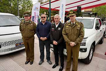 Gobierno Regional entrega nuevos vehículos a Carabineros para reforzar la seguridad
