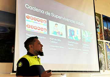 Salvavidas de Pichilemu fortalecen sus capacidades de respuesta en emergencias con capacitación del SAMU O’Higgins