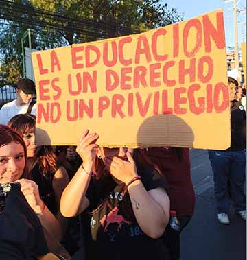 Estudiantes marchan en Rancagua por defensa de la gratuidad y presupuesto en Educación