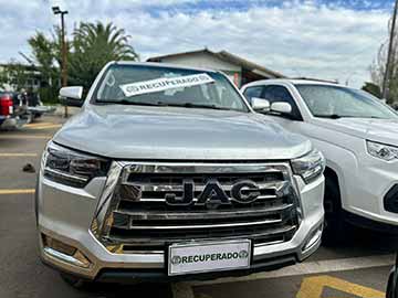 Carabineros detiene a dos sujetos y recupera camioneta robada con especies sustraídas de Codelco en Rancagua
