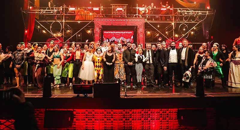 Teatro Regional Lucho Gatica celebró 13 años con una gala que reunió a más de 100 artistas
